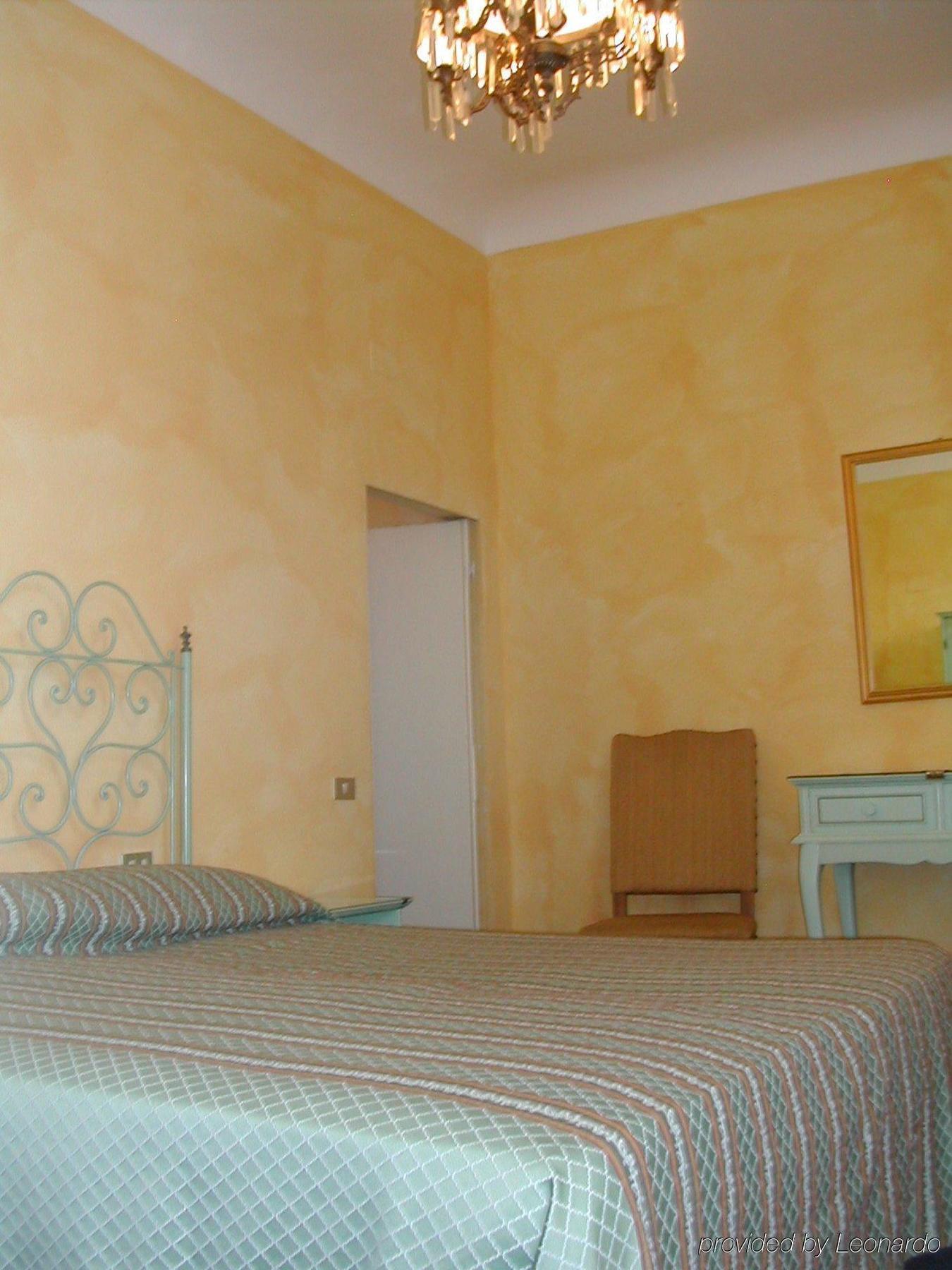 Hotel Palazzo Dal Borgo Floransa Oda fotoğraf